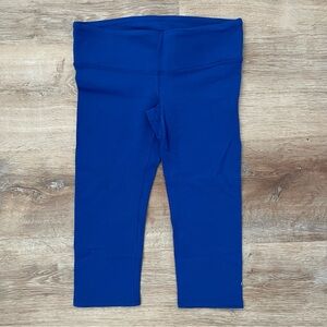 ALO Yoga Airbrush Capri- Small